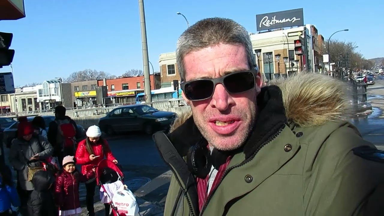 WALKING DECARIE BLVD IN MONTREAL'S COTE-DES-NEIGES BOROUGH 2-23-20