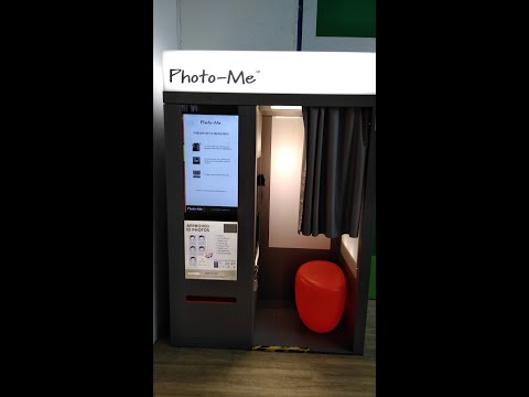 Video: Heeft asda in frome een fotohokje?