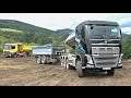 Mercedes Arocs, Volvo FH tridem - together on dump