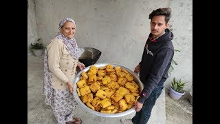 STUFFED BREAD PAKODA BY MY GRANNY | BREAD PAKODA RECIPE | PAKORA RECIPE | INDIAN SNACKS | RECIPES