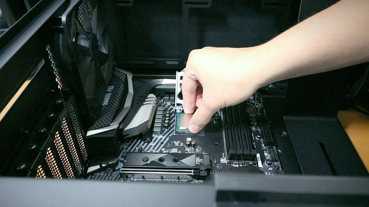 Intel Core i7 8700 CPU Unboxing & Installation | Streaming PC