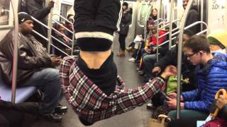 NYC subway - dancers