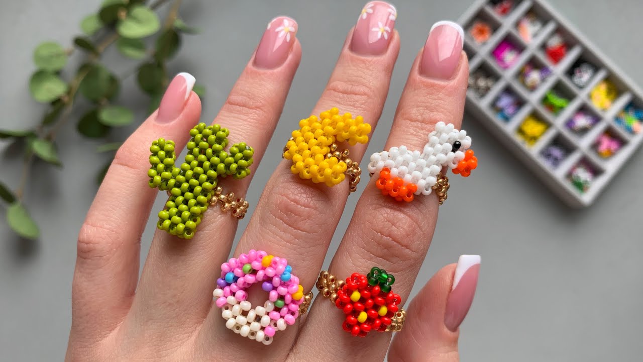 Tutorial for 5 beaded figures. Cactus, goose, moon, donut and beaded strawberry 🍓🌵🦆🌙🍩