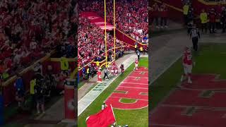 Brashard Smith takes it to the house! 🔥TD catch from Chris Oladokun #shorts #ChiefsKingdom #NFL