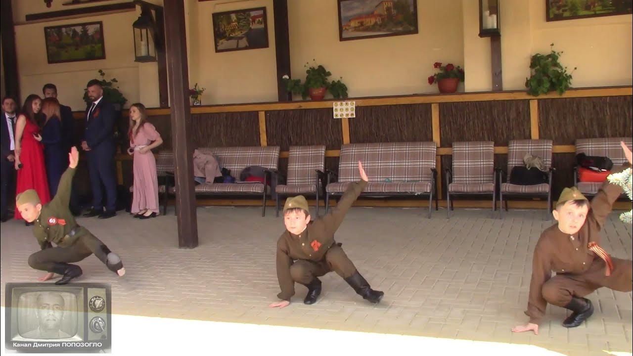 танец танкистов. три танкиста поют дети. три танкиста танец в детском саду. три танкиста танец. танец 3 танкиста.