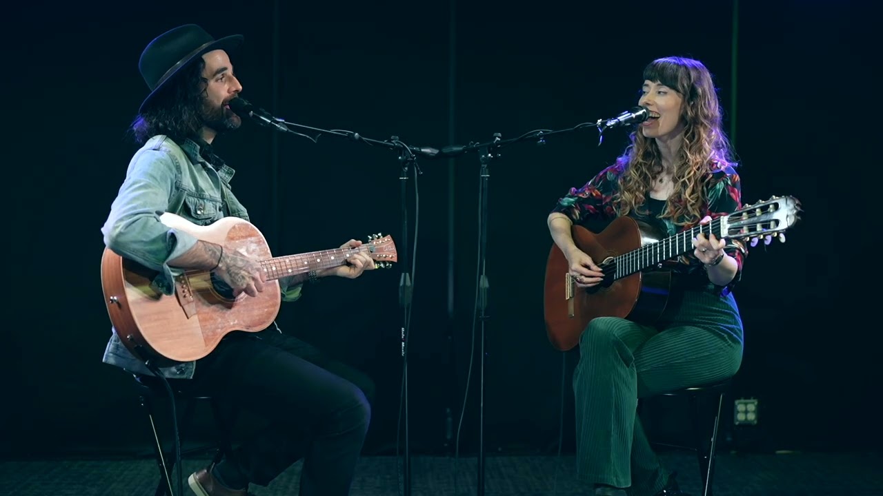 The Sleeves - Cry me a River Mashup