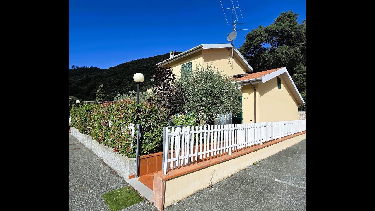 DEIVA MARINA 4 LOCALI € 250000,00