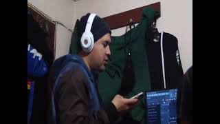 Davaz Chinoblunt - En Estudio Casero Grabando