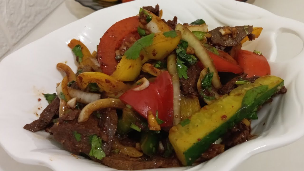 Еркектердің кеудесін сипап жатқан видеосы