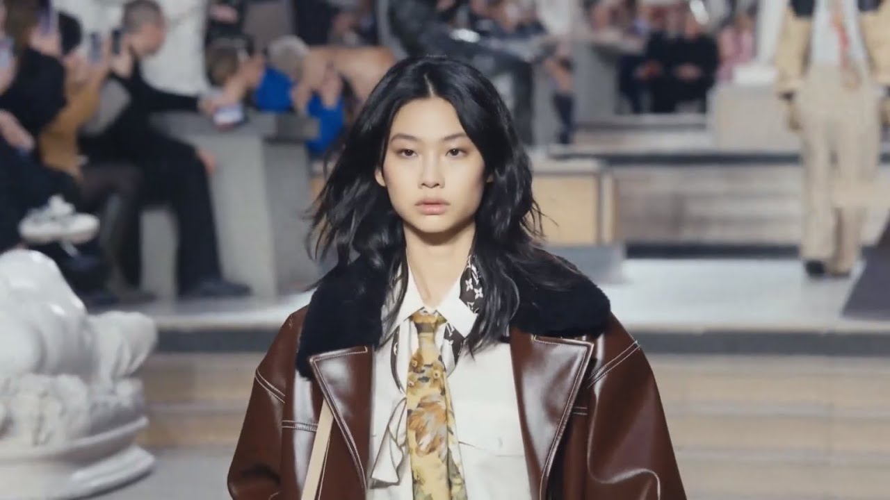 HoYeon Jung walks the runway for Louis Vuitton Womenswear Fall-Winter 2022- 2023 show during Paris