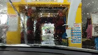 cuci mobil di car wash and go serpong tangerang lumyan murah dan bersih bai yang gak punya waktu ban. 