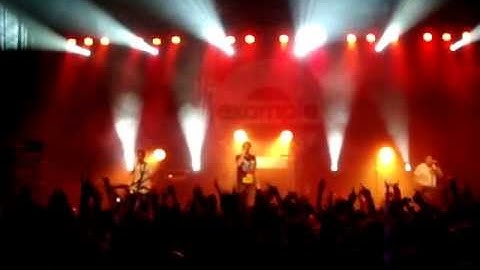 Example - Two Lives - O2 ABC Glasgow 28.09.2010