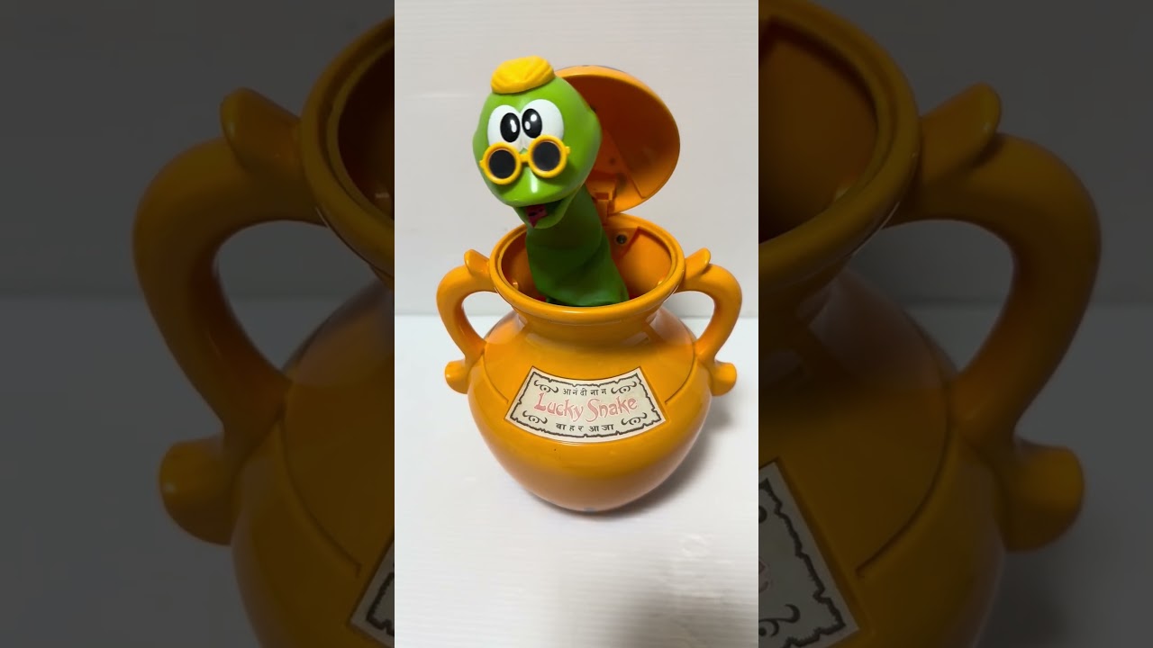 タカラ LuckySnake ラッキースネーク 昭和 平成 レトロ おもちゃ - YouTube