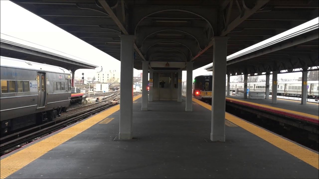 a-few-lirr-trains-at-jamaica-station-during-rush-hour-youtube