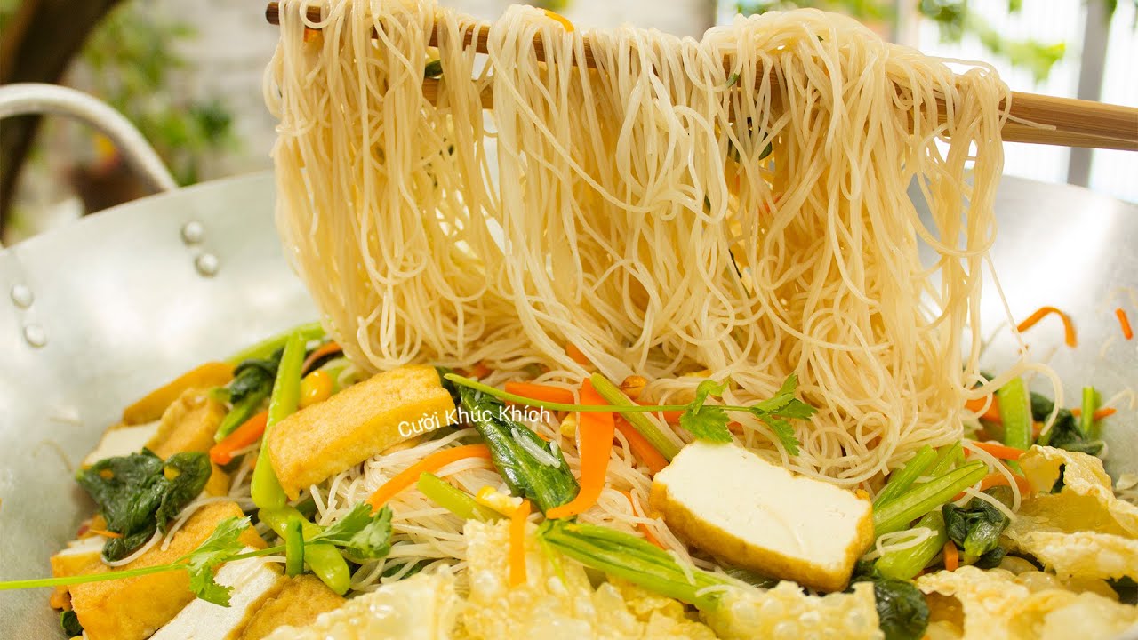 LUỘC BÚN GẠO XÀO LÀ SAI CÁCH! MẸO LÀM BÚN GẠO XÀO CHAY NGON KHÔNG BỊ NHÃO DÍNH - CKK