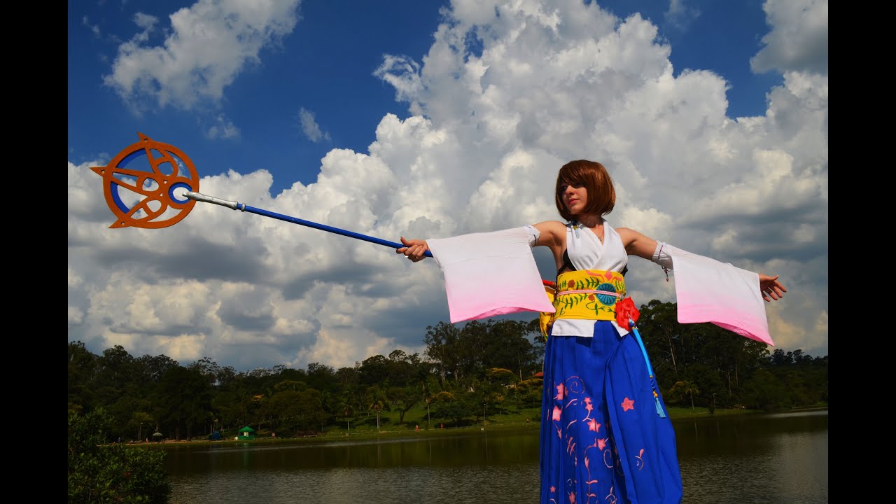 Final Fantasy X Cosplay Showcase - Summoner Yuna
