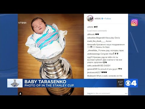 Baby Tarasenko is on the Stanley Cup, Amazing Family Picture :  r/stlouisblues