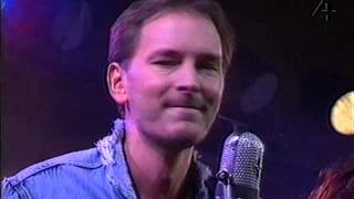 Video thumbnail of "Tomas Ledin - Hon Gör Allt För Att Göra Mig Lycklig (Live TV4 1990)"