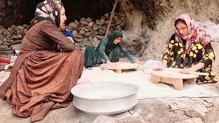 Nomadic bread baking by the mother and her pregnant daughter-in-law in the mountain cave#dodra