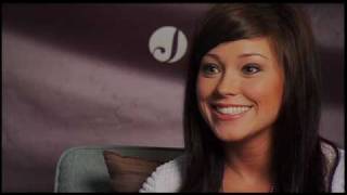 Video voorbeeld van "Kari Jobe - GMA Interview"