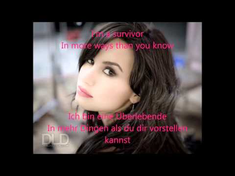 Video: Demi Lovato Brengt De Stijl Van Het Zwembad Naar De Rode Loper Met Deze Ultra Winderige Tropische Jurk