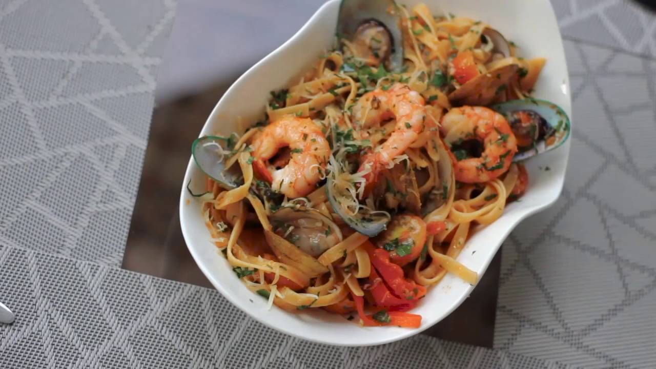 Where to go in Tagaytay - EL COCINERO