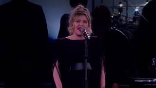 Kelly Clarkson covers Lauryn Hill’s version of ‘Can’t Take My Eyes Off Of You’ by Frankie Valli