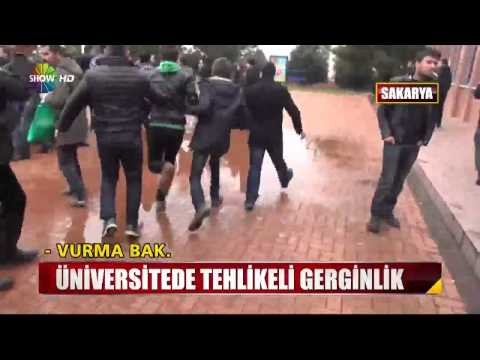 Sakarya Üniversitesi'nde Öğrenciler Birbirine Girdi