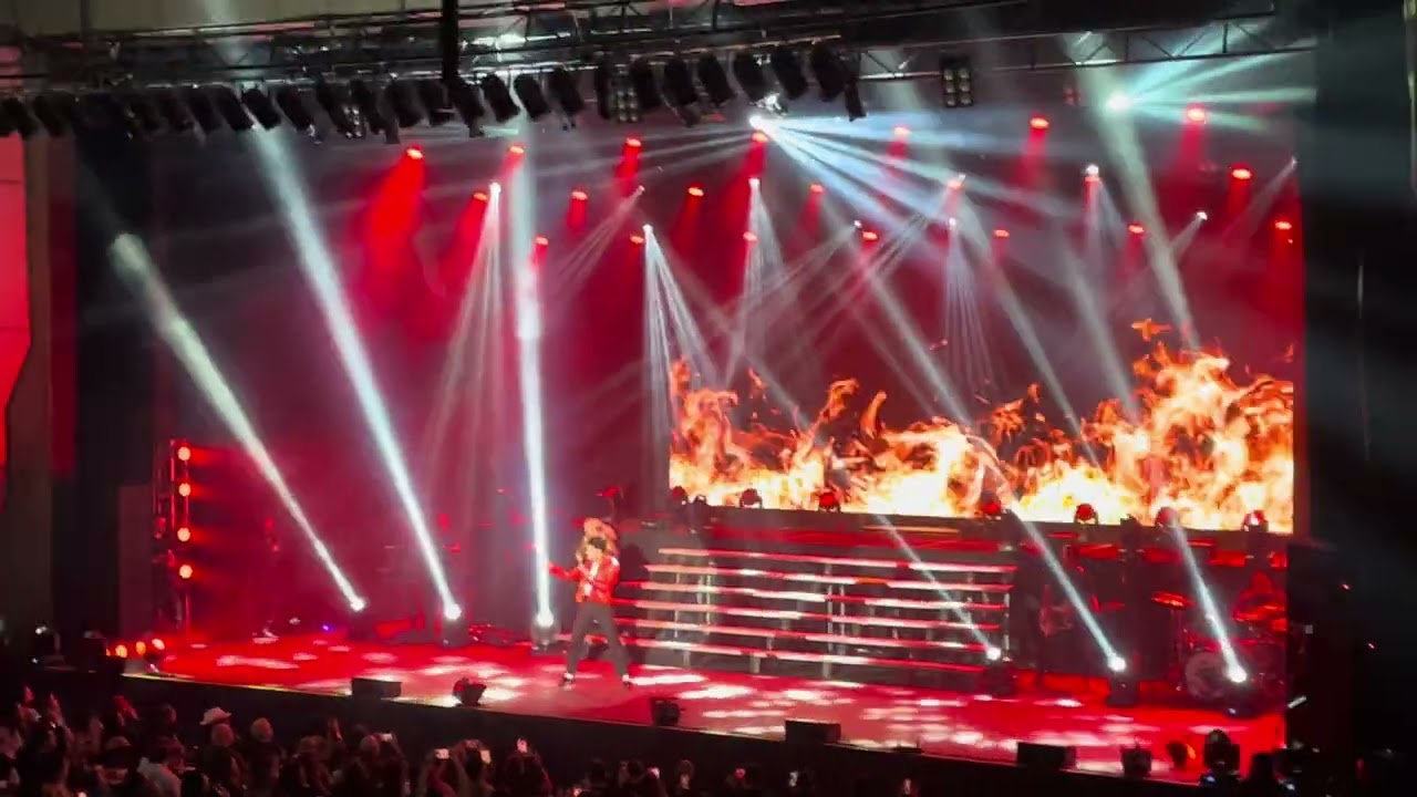 Beat It (Rodrigo Teaser) with Jennifer Batten