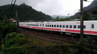 1060728 剛通過牡丹車站往西行的普悠瑪自強號列車