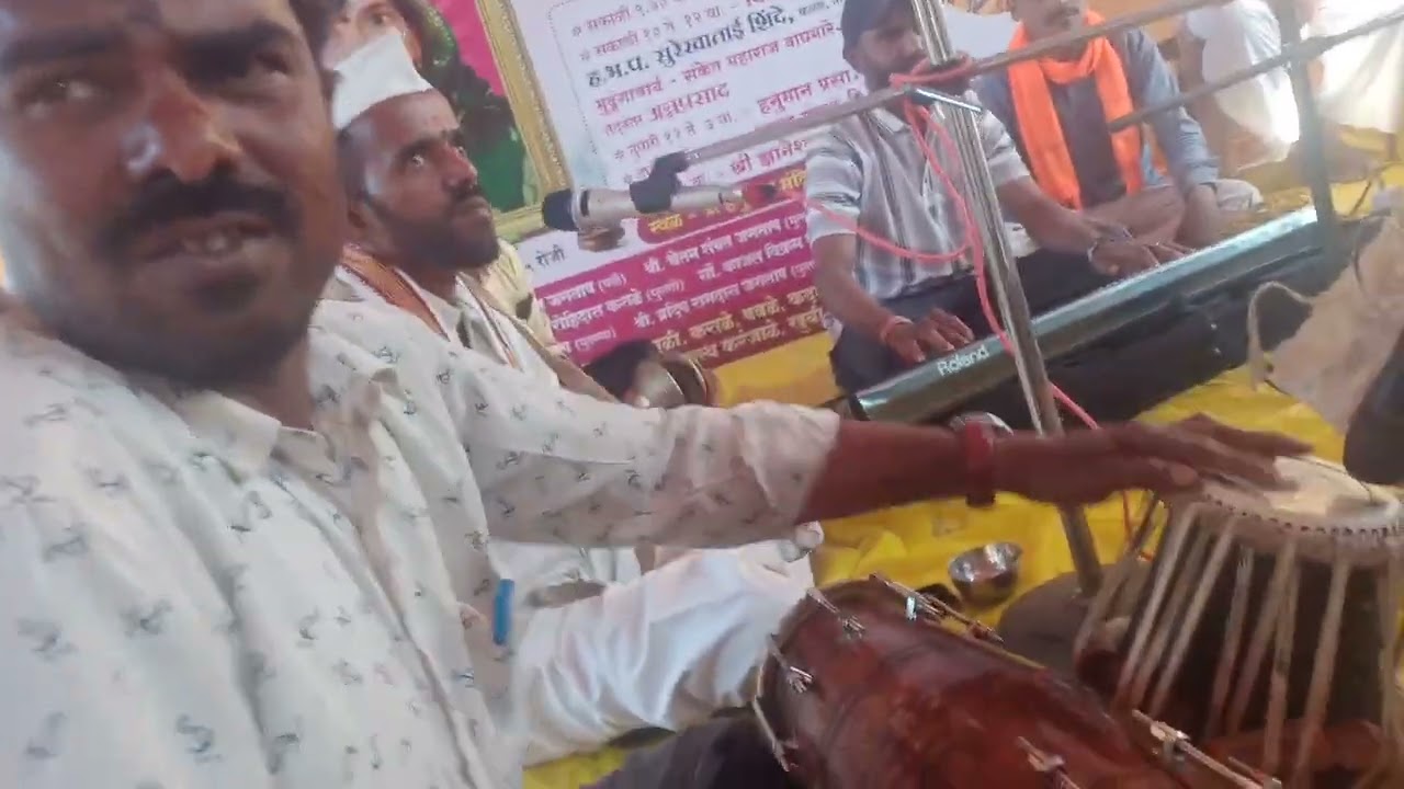 पेटी वादक रवी भाऊ गवारी आणि तबला वादक दादा भाऊ महाराज कोकणे यांची जुगलबंदी