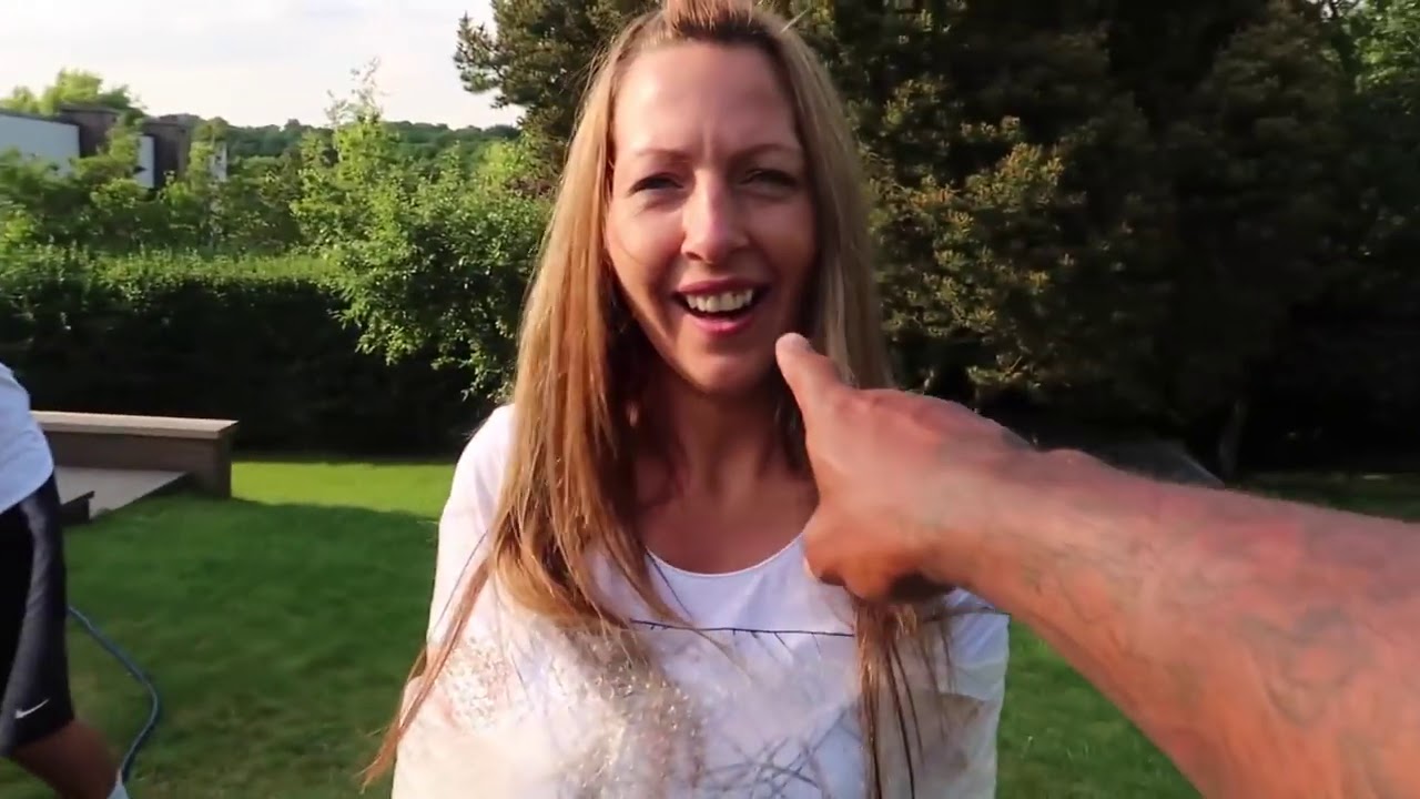 CHALLENGE ACCEPTED - EXTREME BUBBLE WRAP