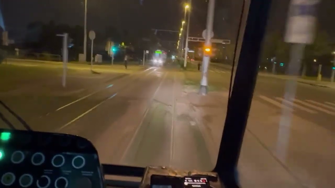 Linijom 2 Od Savišća do Donjih Svetica  KT4 #tram 