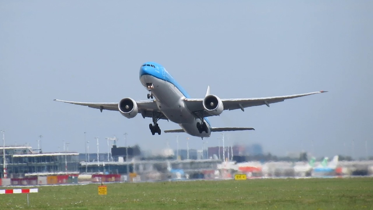 5+ minutes of big planes taking off on a sunny summer day | Amsterdam Plane Spotting