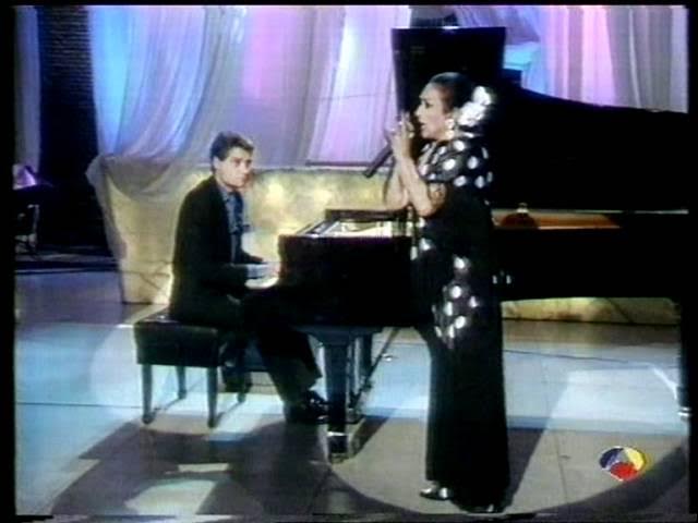 Lola Flores recita "Mi amigo"al piano con F.Campuzano