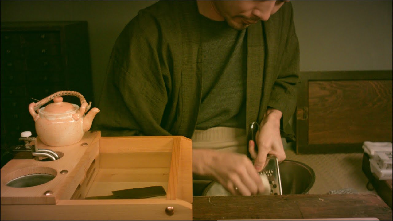 粛々と呑む俺  [ASMR]