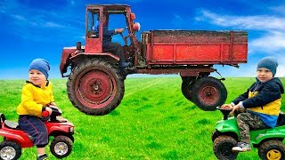 Трактор Сломался, малыши приехали на помощь. Малыши Помогают Починить Сломанный Трактор Трактор Сломался, малыши приехали на помощь. Малыши Помогают Починить Сломанный Трактор