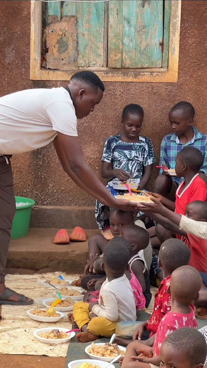 kindness is sharing #ytshorts #shorts #helpneedy #charity