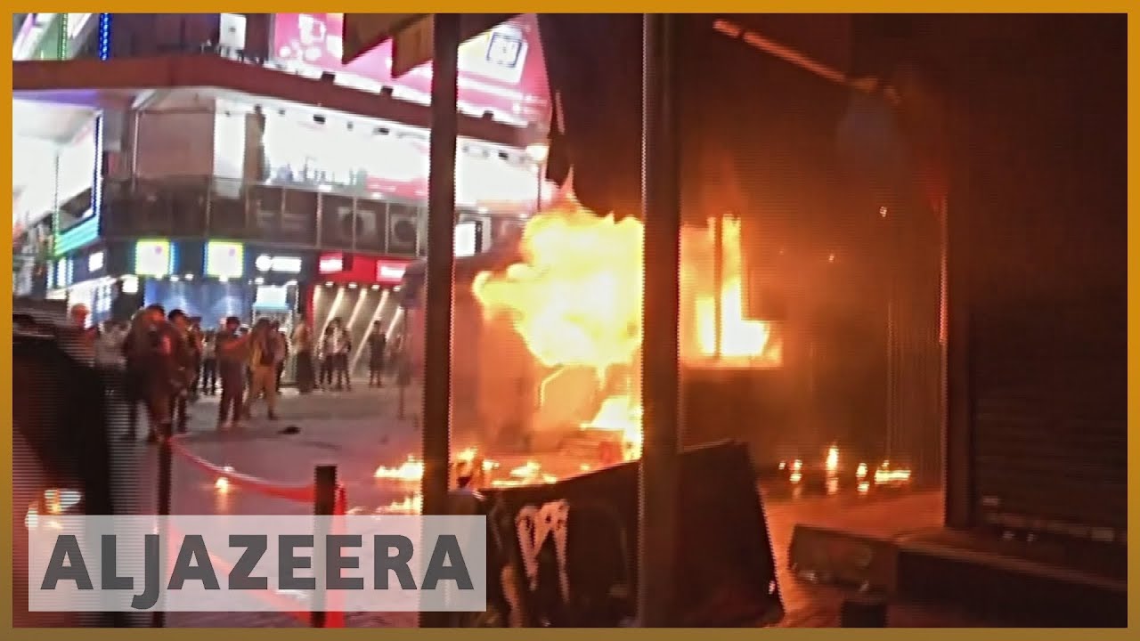 هونغ كونغ منقسمة بسبب الاضطرابات وسط الاحتجاجات الجماهيرية