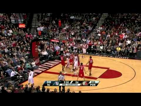Rudy Fernandez spectacular spinning scoop lay up c...