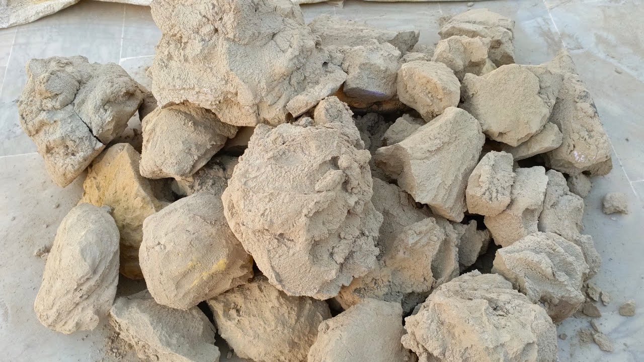 Asmr.Natural mud clay dry crumbling floor & clay pot