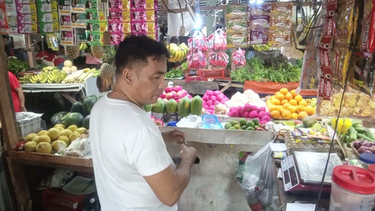 HELLO EVERYONE HAPPY SATURDAY WE SALE FRUIT IN THE MARKET MGA BOSS IDOL 