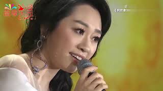 美女现场一曲《风吹麦浪》好听极了，太美了，堪称天籁之音