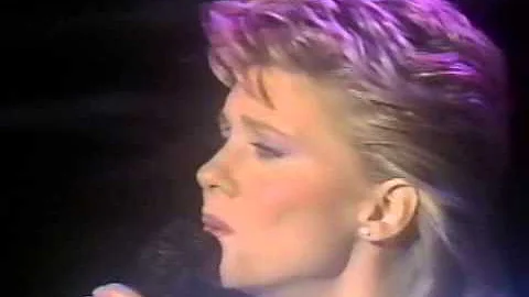 Olivia Newton-John in Concert 1982, complete and s...
