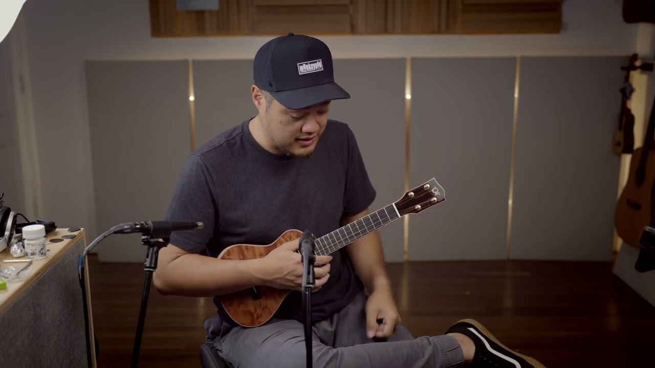 The Ukulele Site | 'Oli Curly Redwood Macassar Ebony Concert (X3