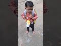 येलो कलर की पानी की बोतल