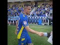 علي الحمادي يستلم جائزته كافضل لاعب في ناديه ويمبلدون