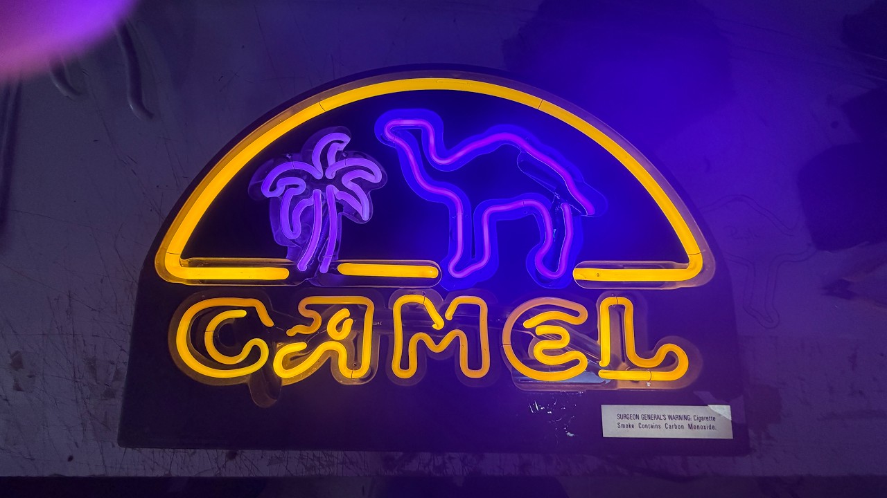 camel cigarette neon sign Joe Open Like new camel cigarettes neon sign Joe