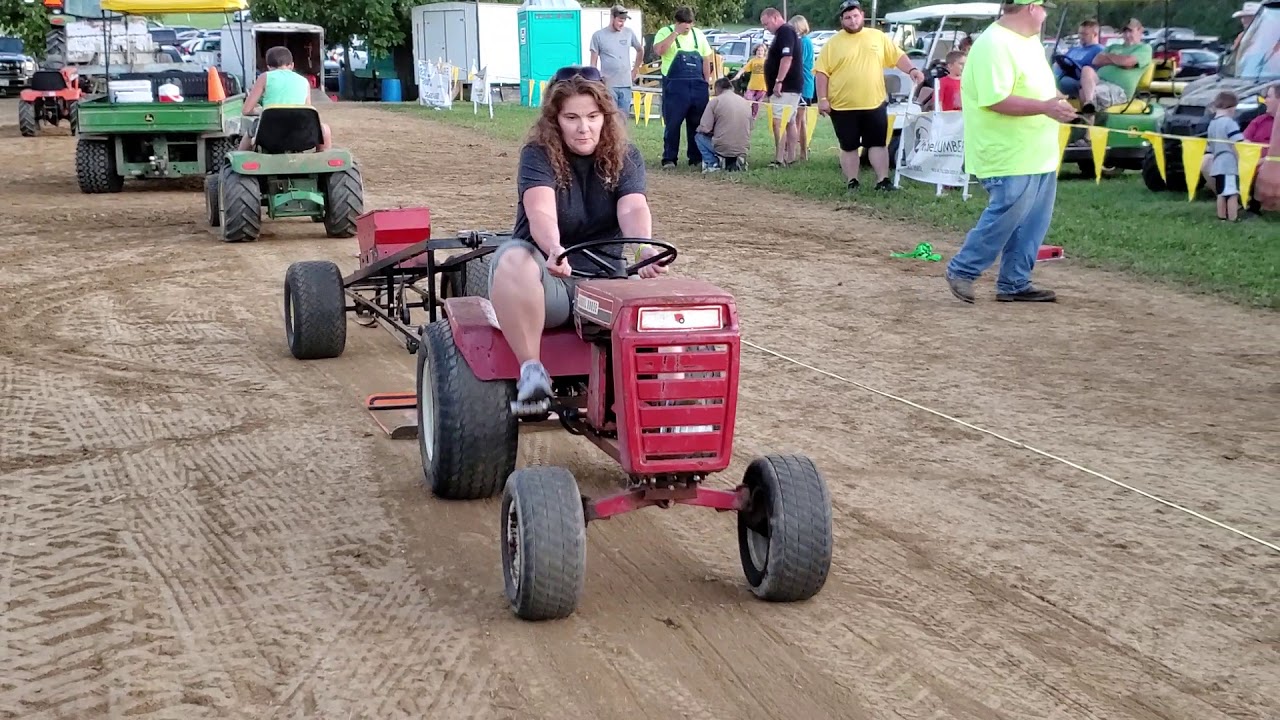 2019 farm club show at oeders lake pedal tractor pulls women's division