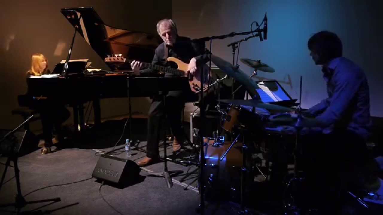 Ternary plays 'Optimiste' (Ronan Guilfoyle)